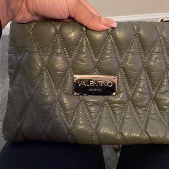Valentino handbag. - Picture 7 of 11